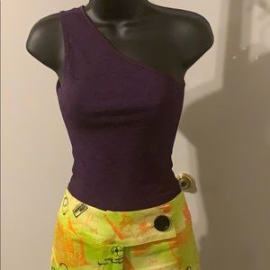 One shoulder top
